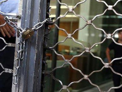 «Βροχή» λουκέτων στην αγορά