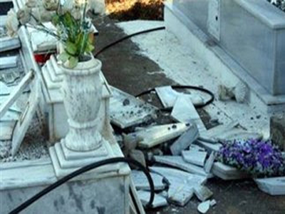 «Ξαναχτύπησαν» οι βάνδαλοι νεκροταφείων της Μεσσηνίας