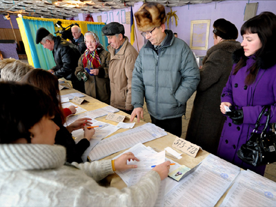 Εκλογές στην Ουκρανία υπό το φόβο νοθείας
