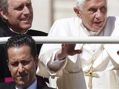 Διεκόπη η δίκη του πρώην μπάτλερ του Πάπα