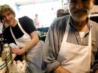 Δολοφονήθηκε γνωστός Έλληνας εστιάτορας