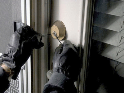 Λήστεψαν επιχειρηματία στην Κηφισιά