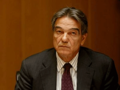 «Δεν υπάρχει θέμα αποχώρησης από το ΠΑΣΟΚ»