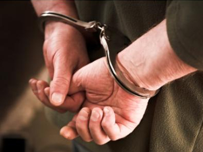 Στη φάκα δύο άντρες για κατοχή ναρκωτικών