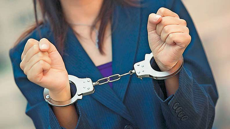 Ηράκλειο: Πάνω από 50.000 ευρώ η λεία «γυναίκας-αράχνης»