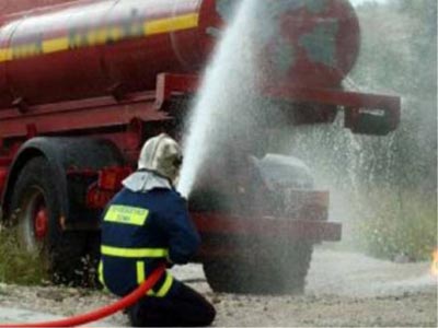 Θεσσαλονίκη: Βυτιοφόρο τυλίχθηκε στις φλόγες