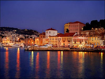 «Ψάρευε» πελάτες στο ενετικό λιμάνι των Χανίων