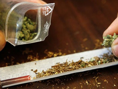 Συνελήφθη με μικροποσότητα χασίς