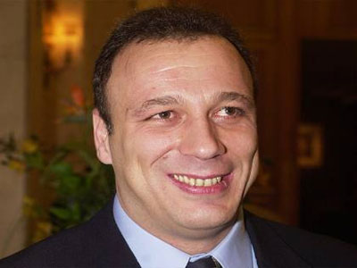 Αγωγή Μπόμπολα για την απαγόρευση έκδοσης εφημερίδων