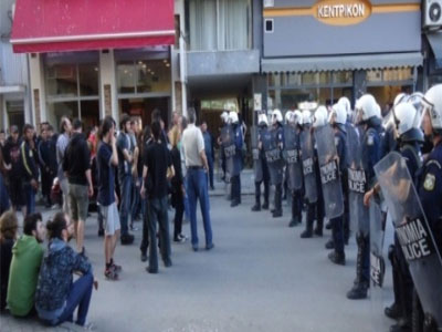 Τυρναβίτες εναvτίον της Χρυσής Αυγής