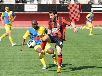 Football League: Μοιρασιά στην Πάτρα