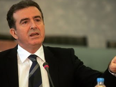 «Βέλη» Χρυσοχοΐδη κατά Παπουτσή για τη ΔΙ.ΑΣ. «Βέλη» Χρυσοχοΐδη κατά Παπουτσή για τη ΔΙ.ΑΣ.