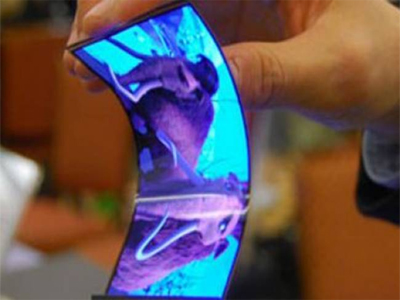 Κινητά ικανά να «τυλιχτούν»…