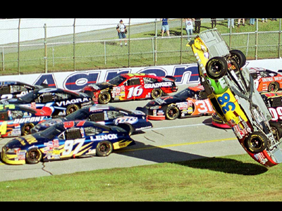 ΗΠΑ: Ατύχημα 10 αυτοκινήτων στον αγώνα ΝΑSCAR