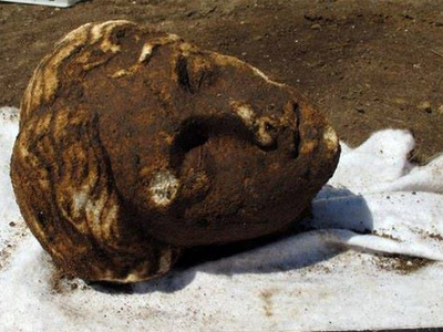 Βρήκαν το κεφάλι της Νιόβης στην πισίνα του ποιητή Οβίδιου