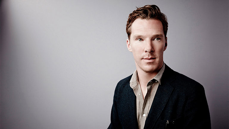 Και ο “Σέρλοκ Χολμς” στο πλευρό των προσφύγων