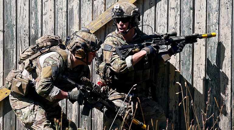 Στρατιώτες παίρνουν μέρος σε αμερικανική άσκηση στη Βαυαρία