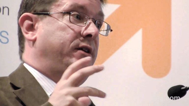 K. Whelan: To κείμενο του EW θέλει να επιβάλει Grexit