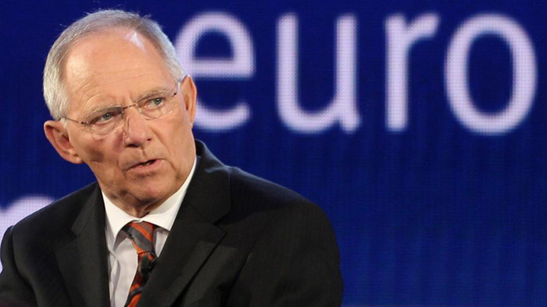 Spiegel: Φόρο και ΥΠΟΙΚ για όλη την ευρωζώνη θέλουν Σόιμπλε-Βρυξέλλες