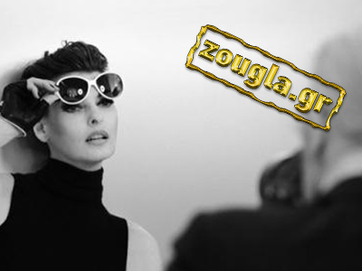 Η Linda Evangelista έκανε διακοπές στην Μύκονο