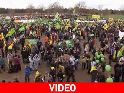 Γερμανία: Τραυματίες στις διαδηλώσεις για τα πυρηνικά απόβλητα Γερμανία: Τραυματίες στις διαδηλώσεις για τα πυρηνικά απόβλητα