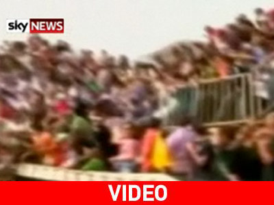 Η στιγμή της κατάρρευσης της κερκίδας στη Βραζιλία Η στιγμή της κατάρρευσης της κερκίδας στη Βραζιλία