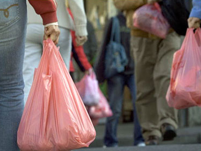 Πλαστικές σακούλες τέλος στην Ιταλία Πλαστικές σακούλες τέλος στην Ιταλία