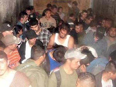 Μεξικό: Απήγαγαν 100 παράνομους μετανάστες Μεξικό: Απήγαγαν 100 παράνομους μετανάστες