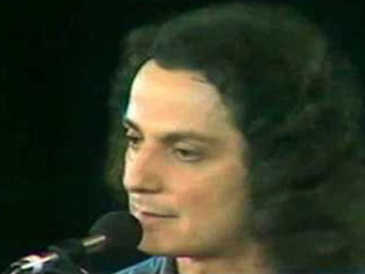 Bοήθεια… Ραγκούση, κοντεύω να φλιπάρω