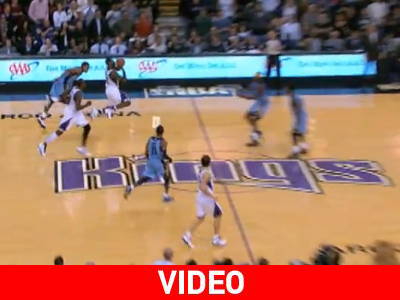 Νίκη με τρίποντο από… τον θεό