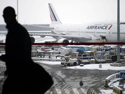 Και οι γίγαντες γλιστρούν στο χιόνι…