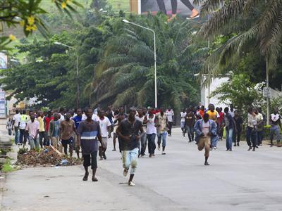 «Διελκυστίνδα» δύο προέδρων «Διελκυστίνδα» δύο προέδρων