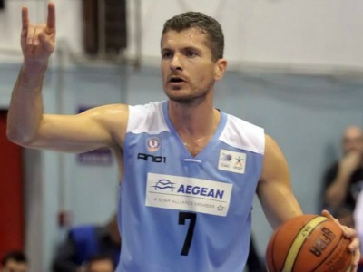 Κρέμασε τη φανέλα του ο Καλαϊτζής