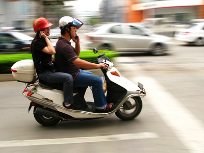 Πληρώστε το πρόστιμο ή παραιτηθείτε, κύριε υπουργέ