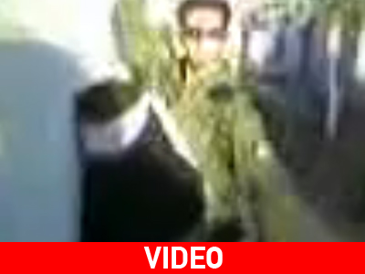 Χορός Ισραηλινού γύρω από Παλαιστίνια κρατούμενη