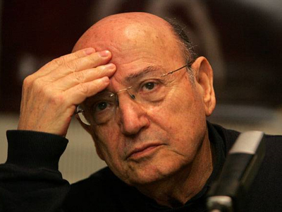 Μεγάλο αφιέρωμα στον Θ. Αγγελόπουλο Μεγάλο αφιέρωμα στον Θ. Αγγελόπουλο