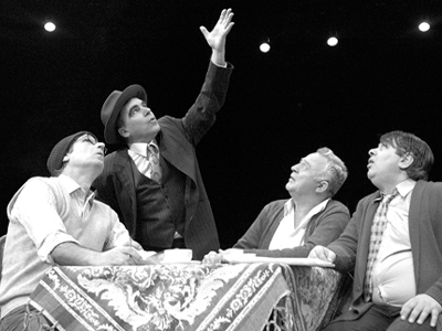 «ΔΑΦΝΕΣ ΚΑΙ ΠΙΚΡΟΔΑΦΝΕΣ»