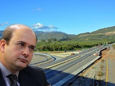 Το μεσημέρι οι ανακοινώσεις για τα οδικά έργα