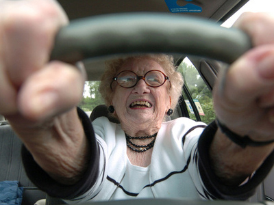 Ν. Αφρική: Τιμήθηκε 80χρονη για την άψογη οδήγησή της