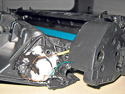 Παγιδευμένο πακέτο αφοπλίστηκε 17’ πριν εκραγεί