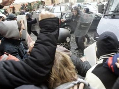 Επεισόδια με φοιτητές και στην Ιταλία