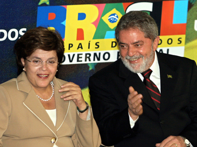 Το «μαχαίρι» και το «καρπούζι» στα χέρια της