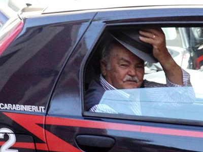 Μαζεύουν μαφιόζους με τη σέσουλα