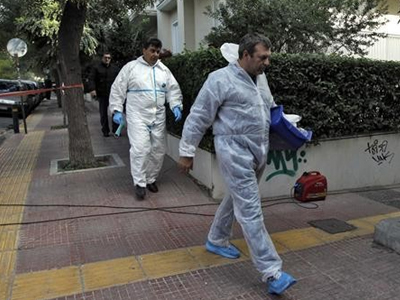 Εξαπλώνεται η ανησυχία για τα δέματα-βόμβες