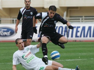 Στον Πανσερραϊκό ο Leozinho