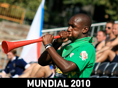 Γερμανία: Οπαδός «πλάκωσε» αστυνομικό με… βουβουζέλα