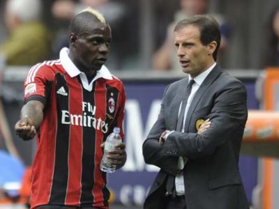 Αλέγκρι: «Δεν φεύγει από τη Μίλαν ο Μπαλοτέλι»