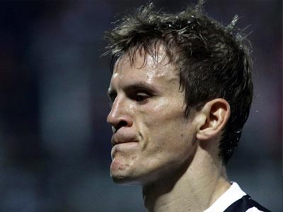 Χάνει τη Σάλκε και ο Λάζαρ