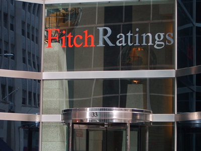 Υποβάθμισε τέσσερις ελληνικές τράπεζες η Fitch Ratings