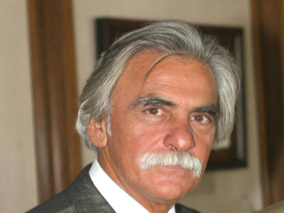 Νέες υποθέσεις καθυστέρησης αποφάσεων βαραίνουν τον Αγγελάρα